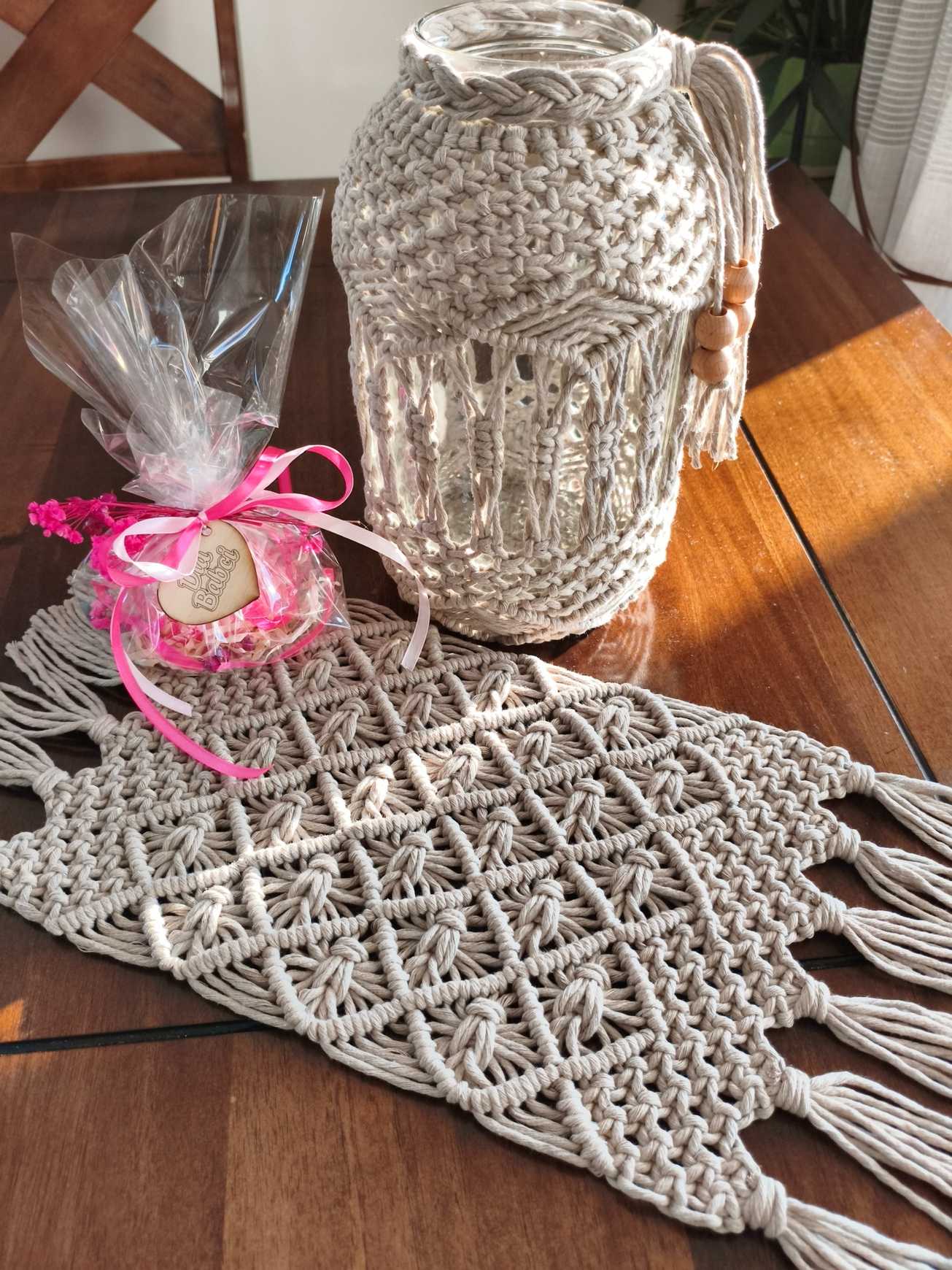 Makramowy bieżnik na stół CAPPUCCINO HOME  - DeasyArt – rękodzieło Boho, lampiony & dekoracje handmade