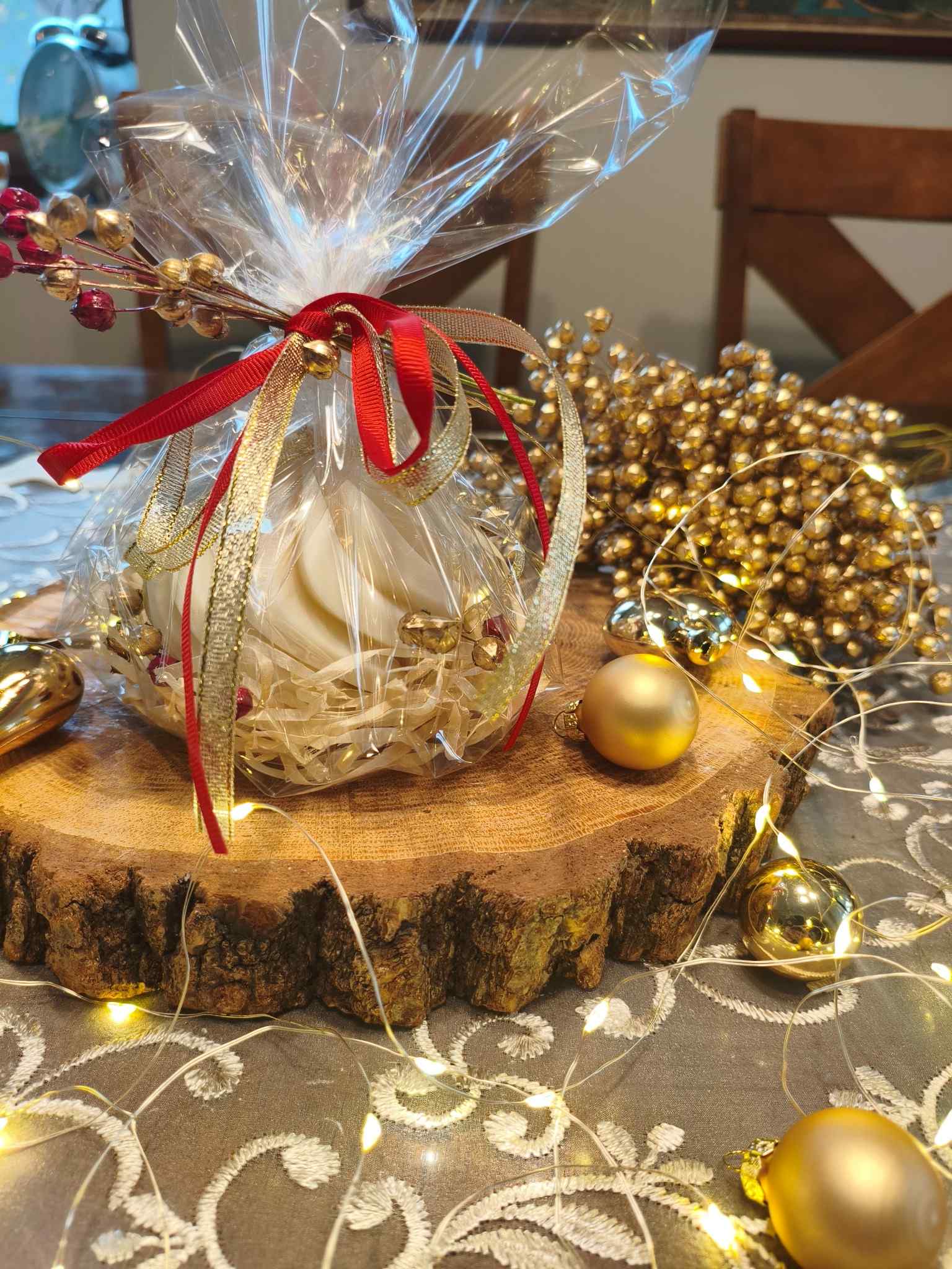 Świąteczna świeca sojowa BOMBKA  - DeasyArt – rękodzieło Boho, lampiony & dekoracje handmade