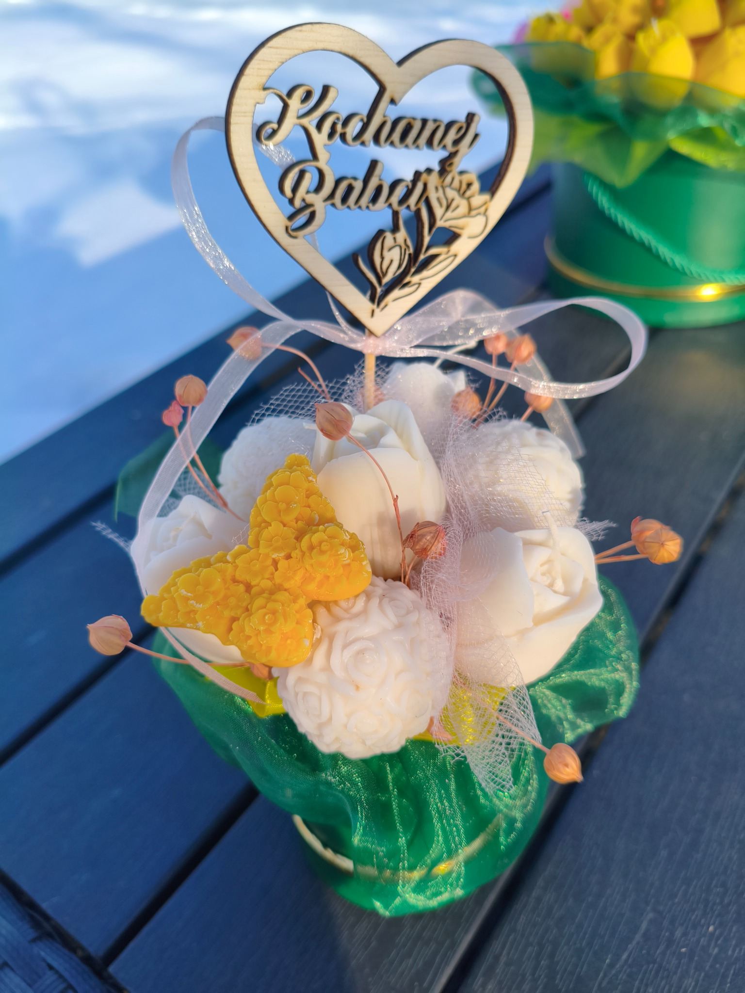 Box z naturalnych świec sojowych białe tulipany na Dzień Babci - DeasyArt – rękodzieło Boho, lampiony & dekoracje handmade