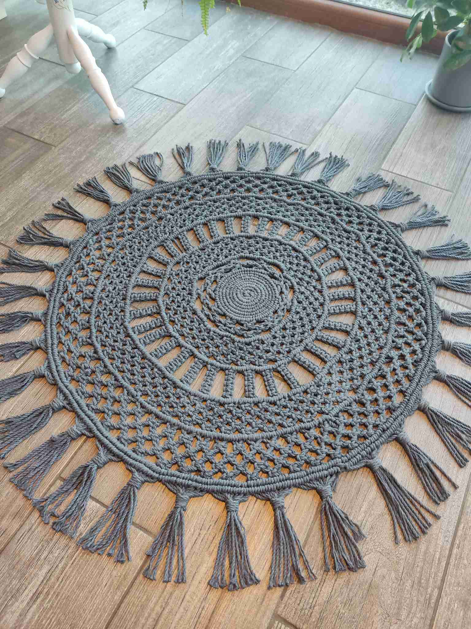 Dywanik makramowy MGIEŁKA PORANKA - DeasyArt – rękodzieło Boho, lampiony & dekoracje handmade