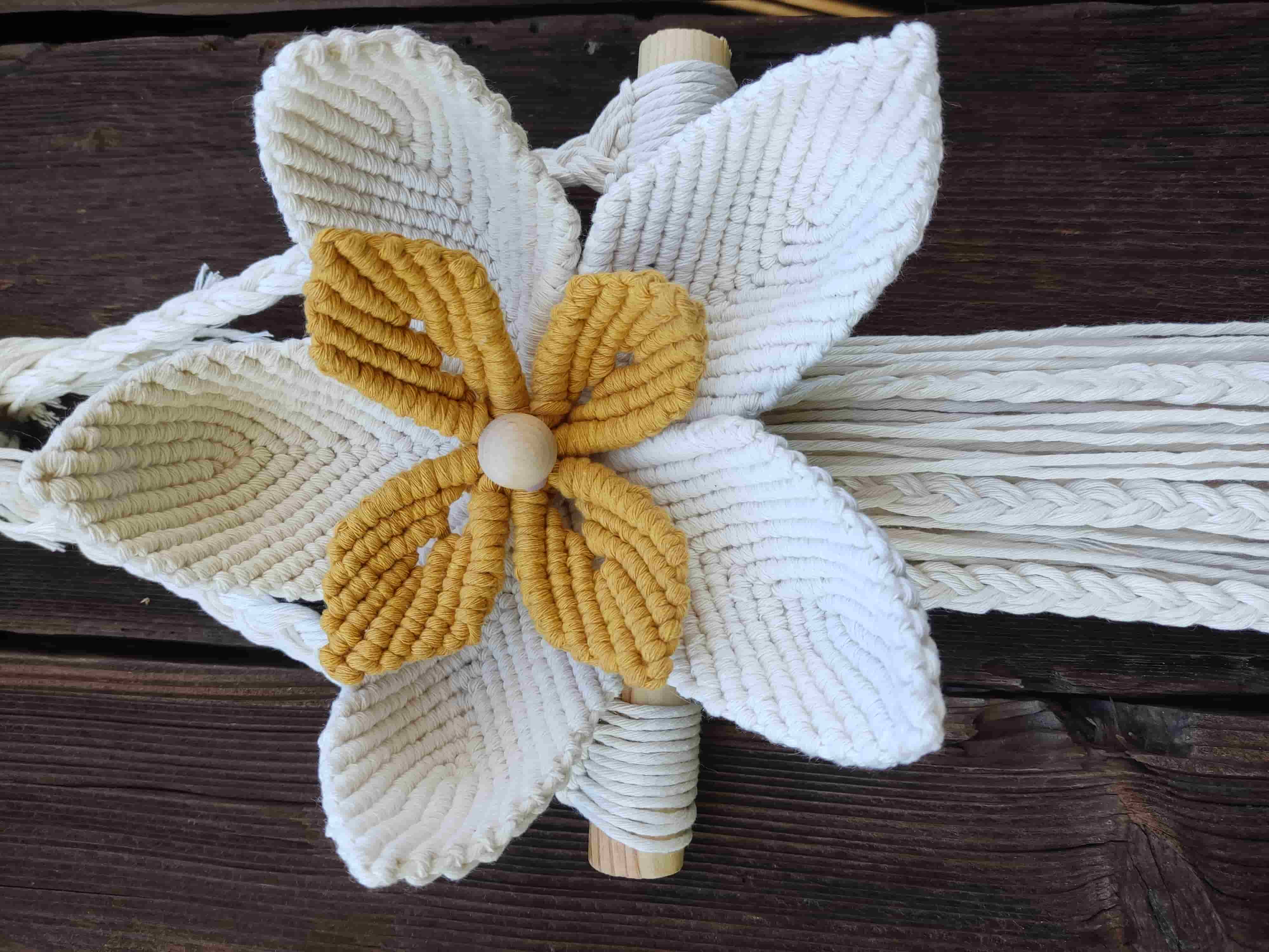 Makramowy KWIAT BOHO - DeasyArt – rękodzieło Boho, lampiony & dekoracje handmade