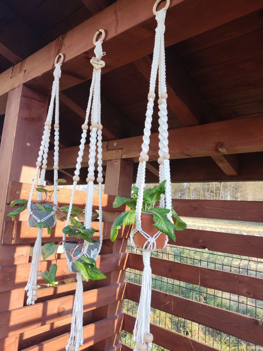 „Naturalny Splot” – ręcznie pleciony kwietnik z charakterem - DeasyArt – rękodzieło Boho, lampiony & dekoracje handmade