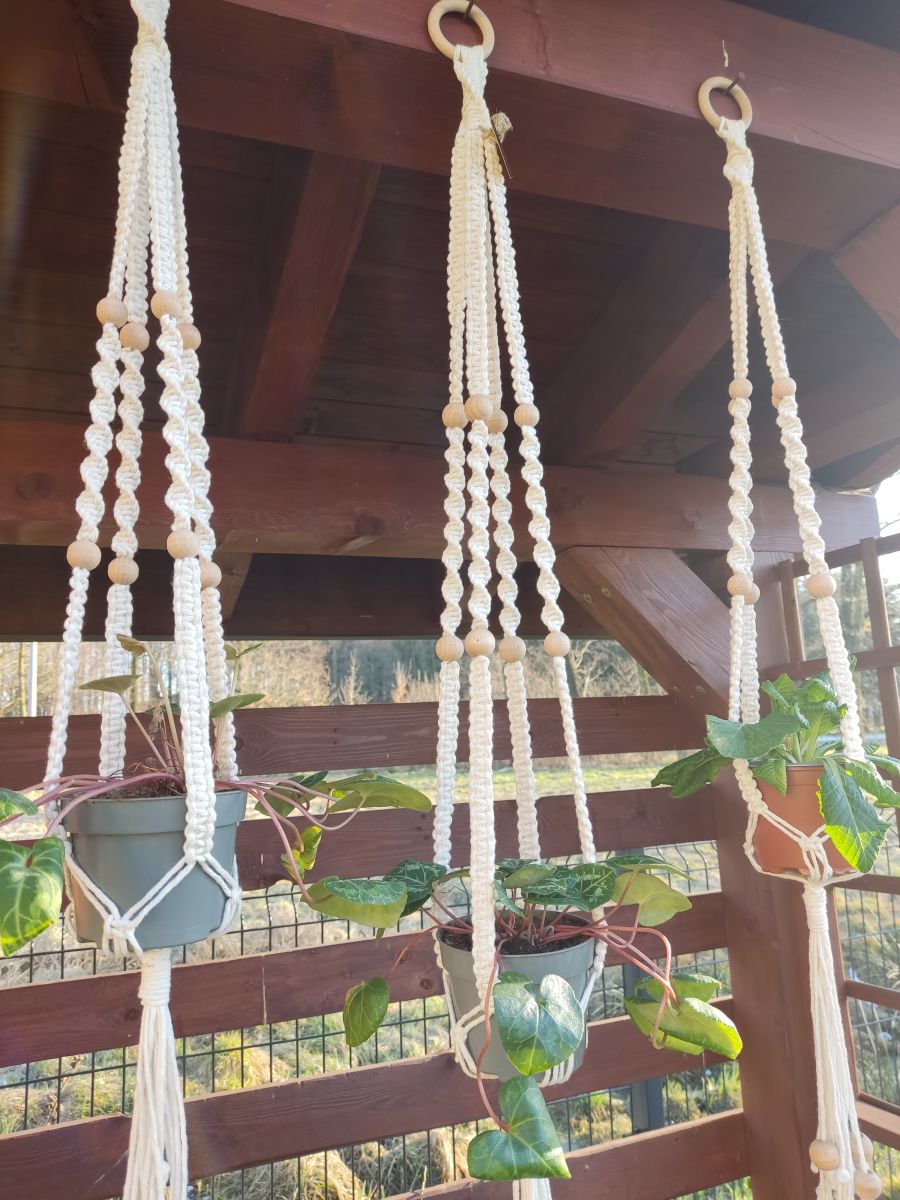 „Naturalny Splot” – ręcznie pleciony kwietnik z charakterem - DeasyArt – rękodzieło Boho, lampiony & dekoracje handmade
