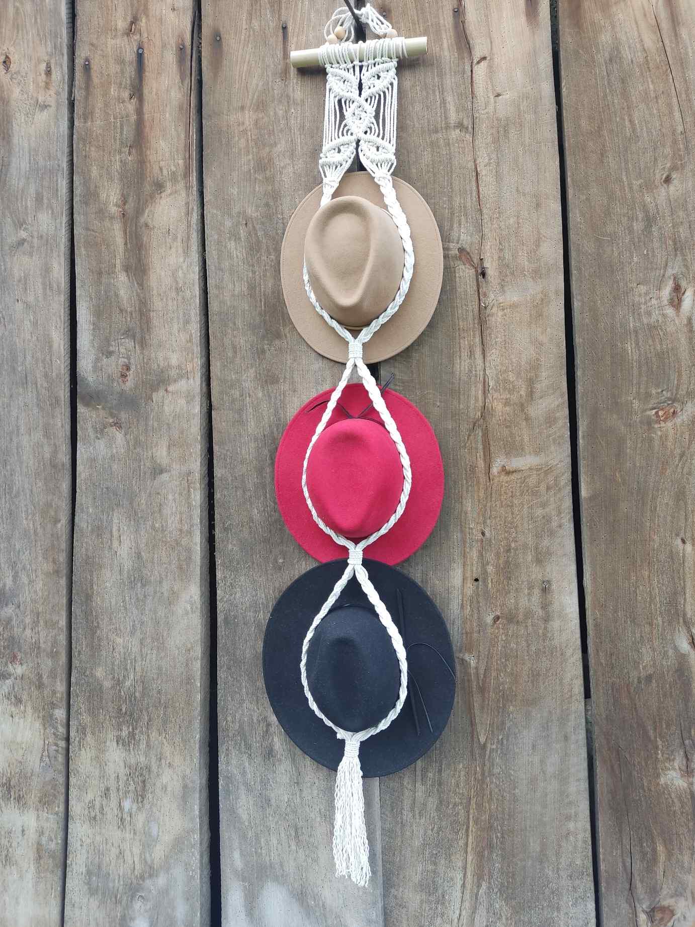 Makramowy wieszak na kapelusze - DeasyArt – rękodzieło Boho, lampiony & dekoracje handmade