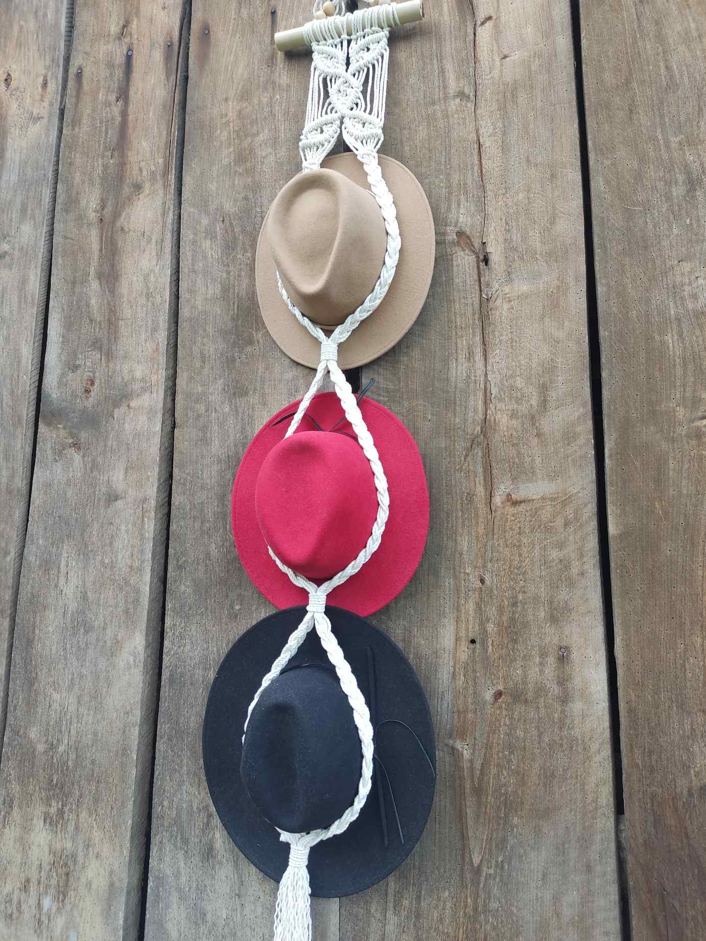 Makramowy wieszak na kapelusze - DeasyArt – rękodzieło Boho, lampiony & dekoracje handmade