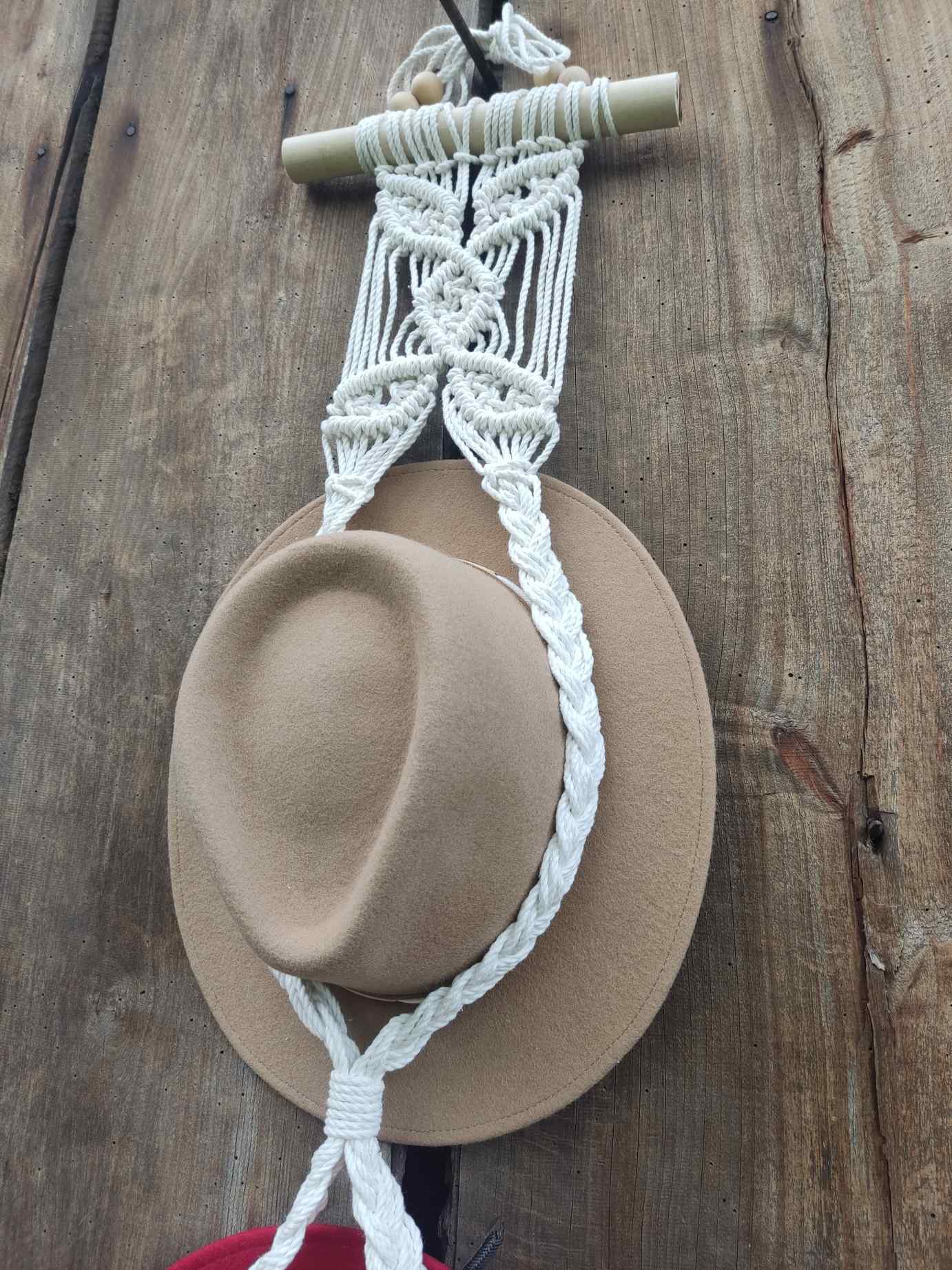 Makramowy wieszak na kapelusze - DeasyArt – rękodzieło Boho, lampiony & dekoracje handmade