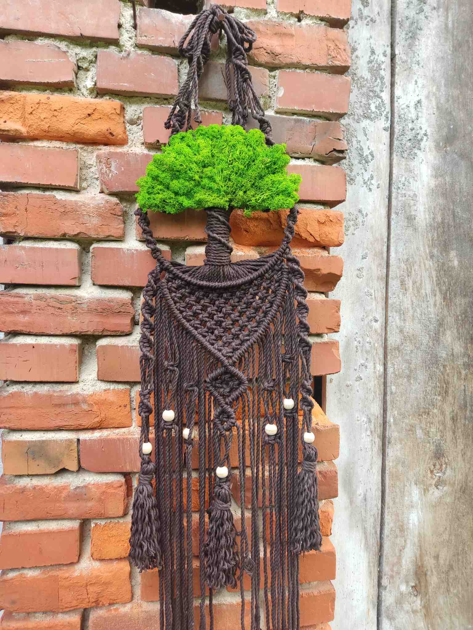 Makramowe drzewko z chrobotkiem LEŚNE SERCE SMALL - DeasyArt – rękodzieło Boho, lampiony & dekoracje handmade