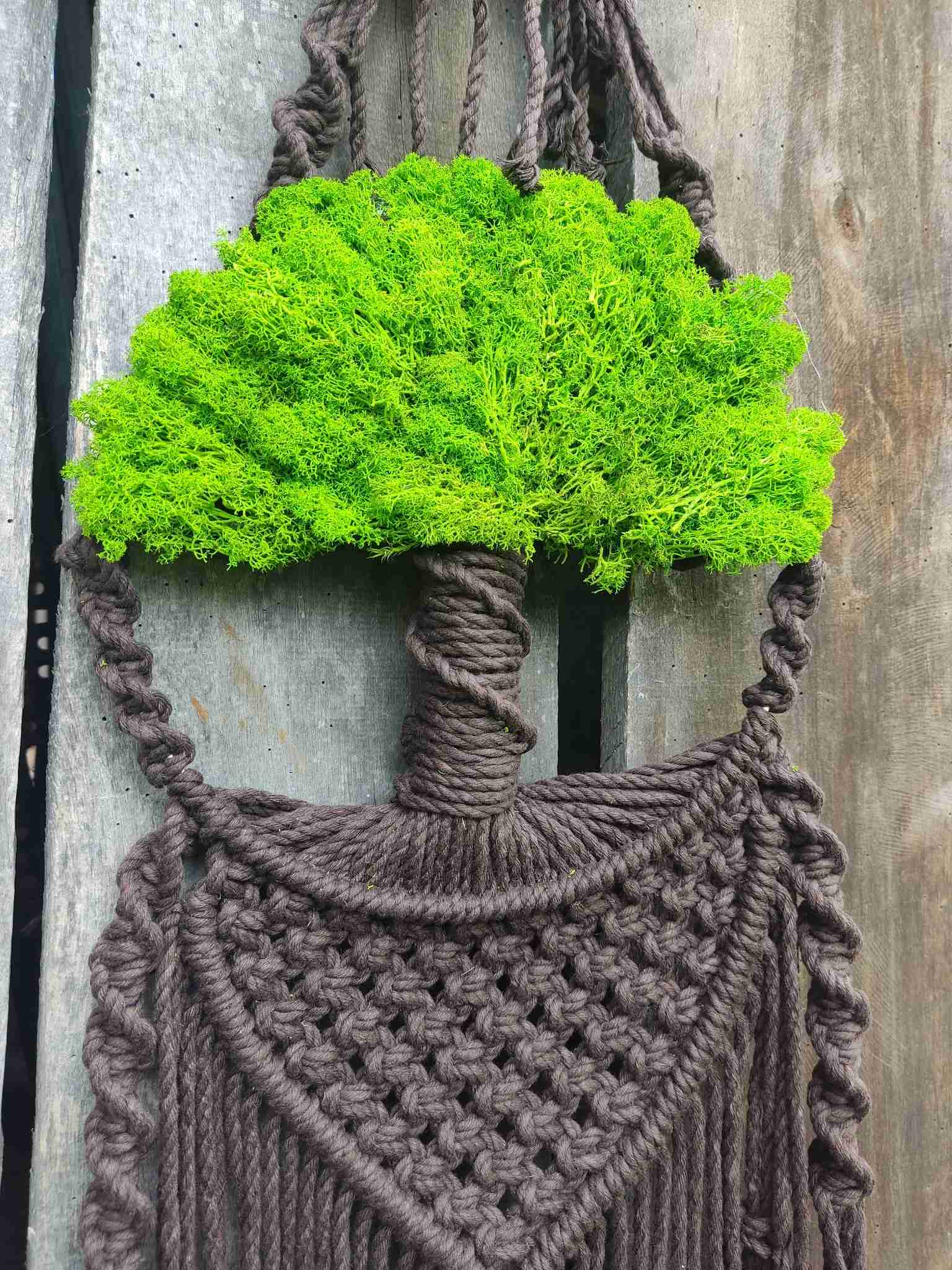 Makramowe drzewko z chrobotkiem LEŚNE SERCE SMALL - DeasyArt – rękodzieło Boho, lampiony & dekoracje handmade