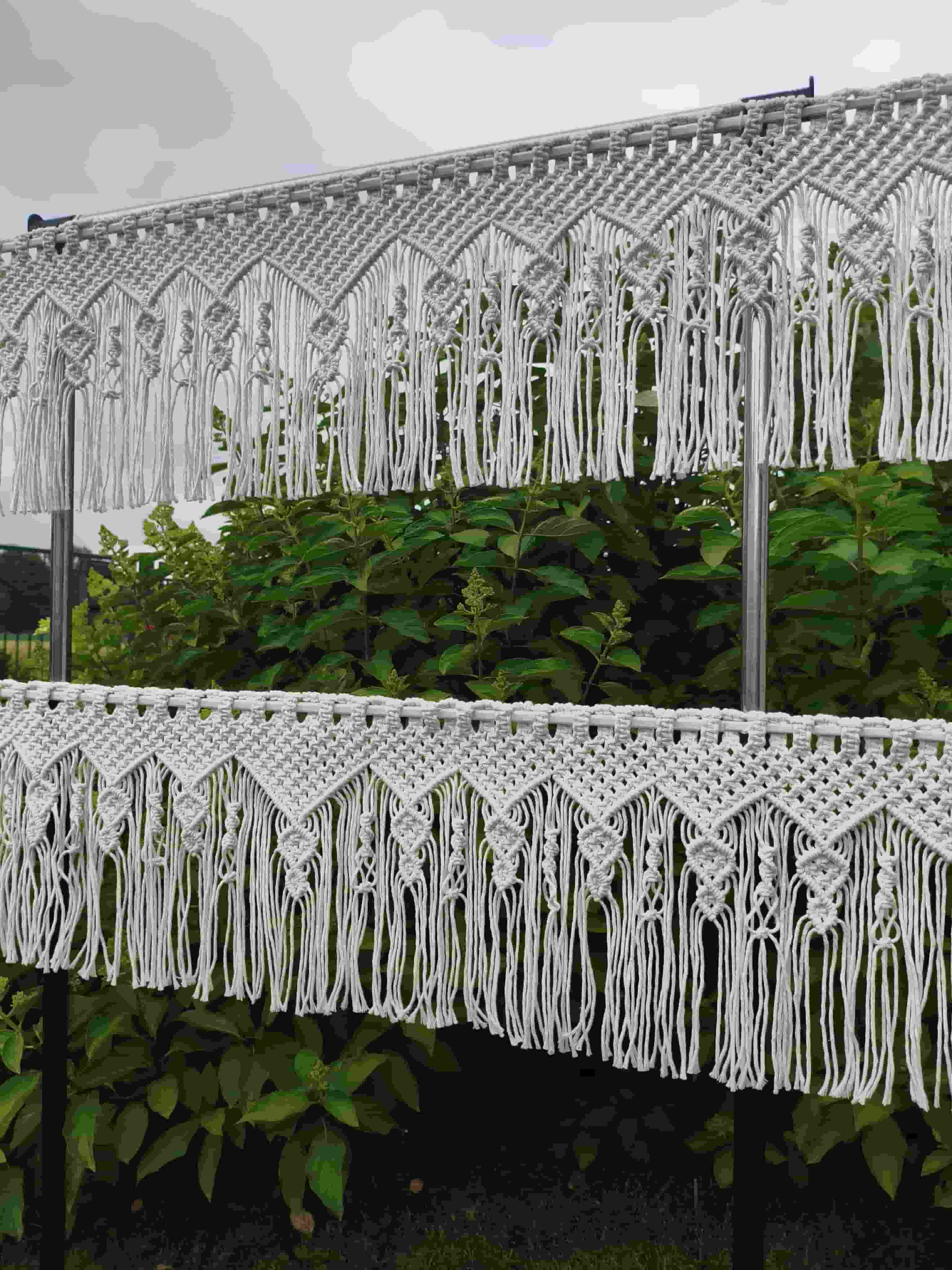 Makramowa zazdrostka w stylu Boho 35 cm x 100 cm - DeasyArt – rękodzieło Boho, lampiony & dekoracje handmade