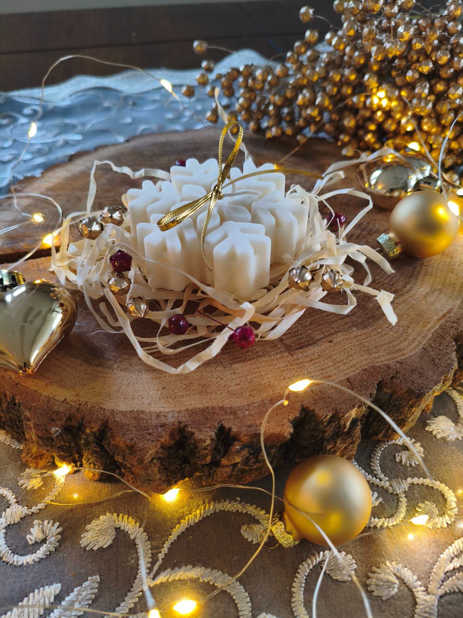 Świąteczna świeca sojowa GWIAZDA GOLD  - DeasyArt – rękodzieło Boho, lampiony & dekoracje handmade