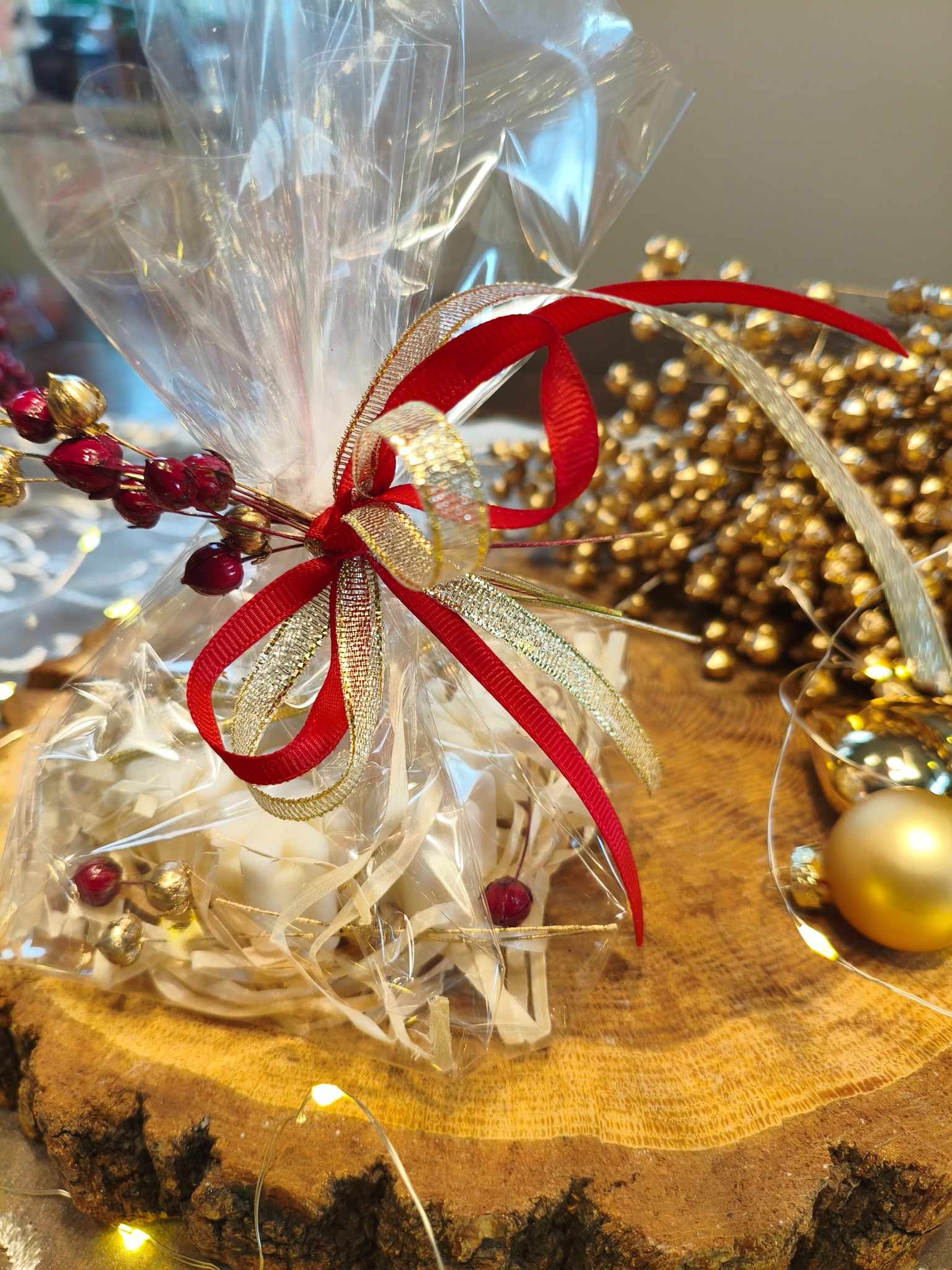 Świąteczna świeca sojowa GWIAZDA GOLD  - DeasyArt – rękodzieło Boho, lampiony & dekoracje handmade