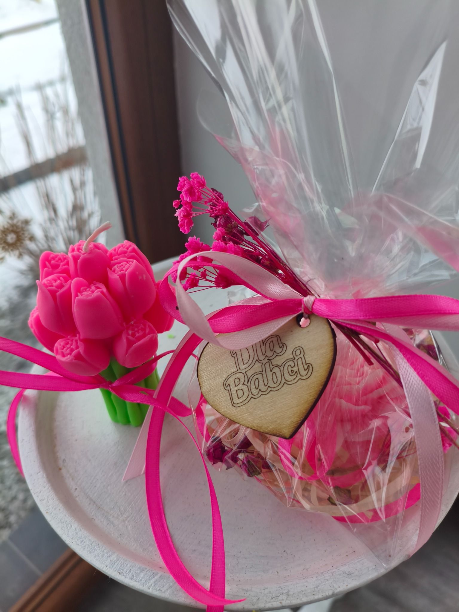 Upominek na Dzień Babci - świeca z wosku sojowego w kształcie piwonii - DeasyArt – rękodzieło Boho, lampiony & dekoracje handmade