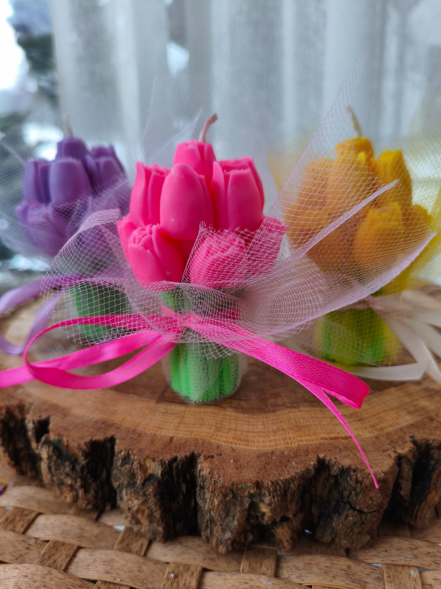 Upominek na Dzień Babci - świeca z wosku sojowego bukiet tulipanów - DeasyArt – rękodzieło Boho, lampiony & dekoracje handmade