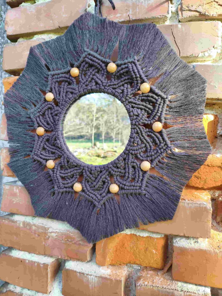 Mandala z lustrem w stylu Boho z drewnianymi koralikami CZEKOLADOWY BLASK - DeasyArt – rękodzieło Boho, lampiony & dekoracje handmade