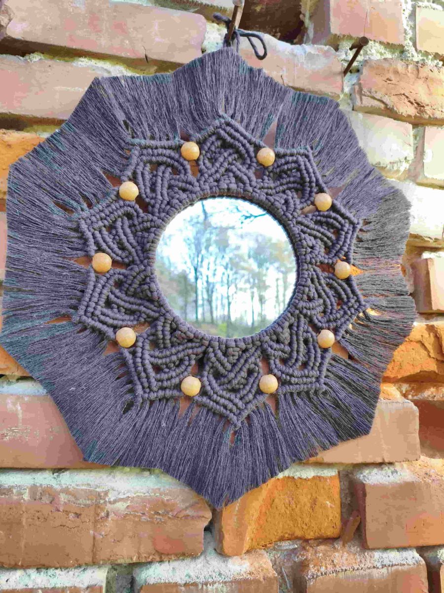 Mandala z lustrem w stylu Boho z drewnianymi koralikami CZEKOLADOWY BLASK - DeasyArt – rękodzieło Boho, lampiony & dekoracje handmade