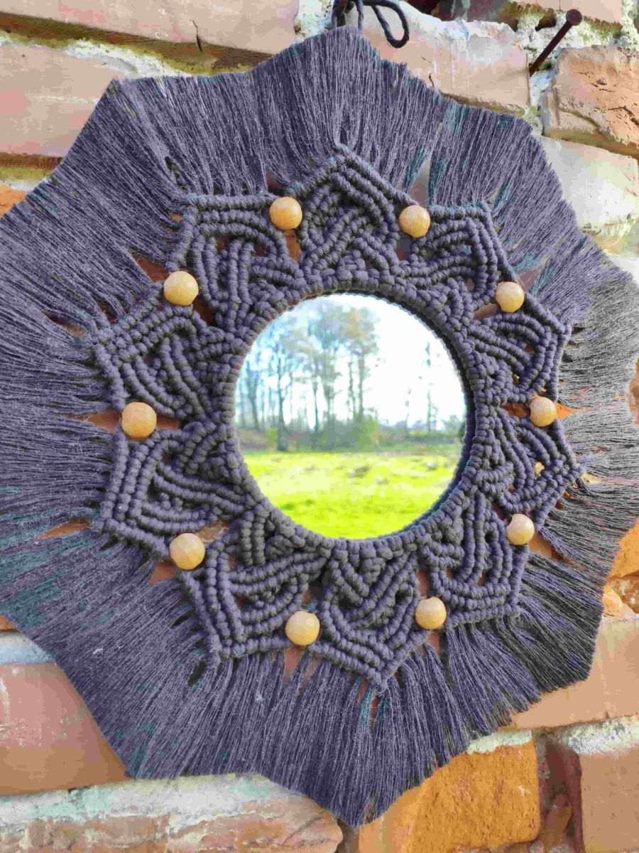 Mandala z lustrem w stylu Boho z drewnianymi koralikami CZEKOLADOWY BLASK - DeasyArt – rękodzieło Boho, lampiony & dekoracje handmade