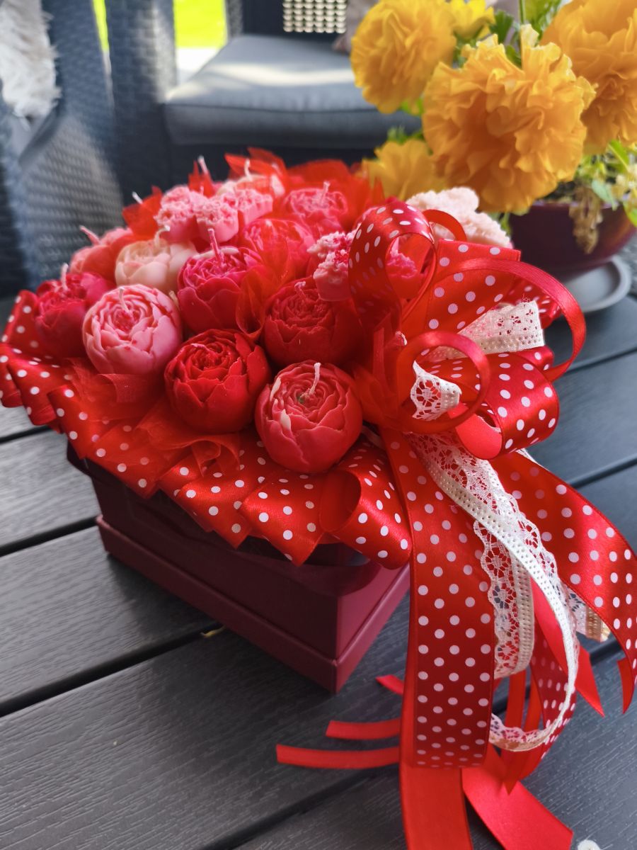 Box wykonany z naturalnego wosku sojowego z aromatem róży i piwonii - DeasyArt – rękodzieło Boho, lampiony & dekoracje handmade