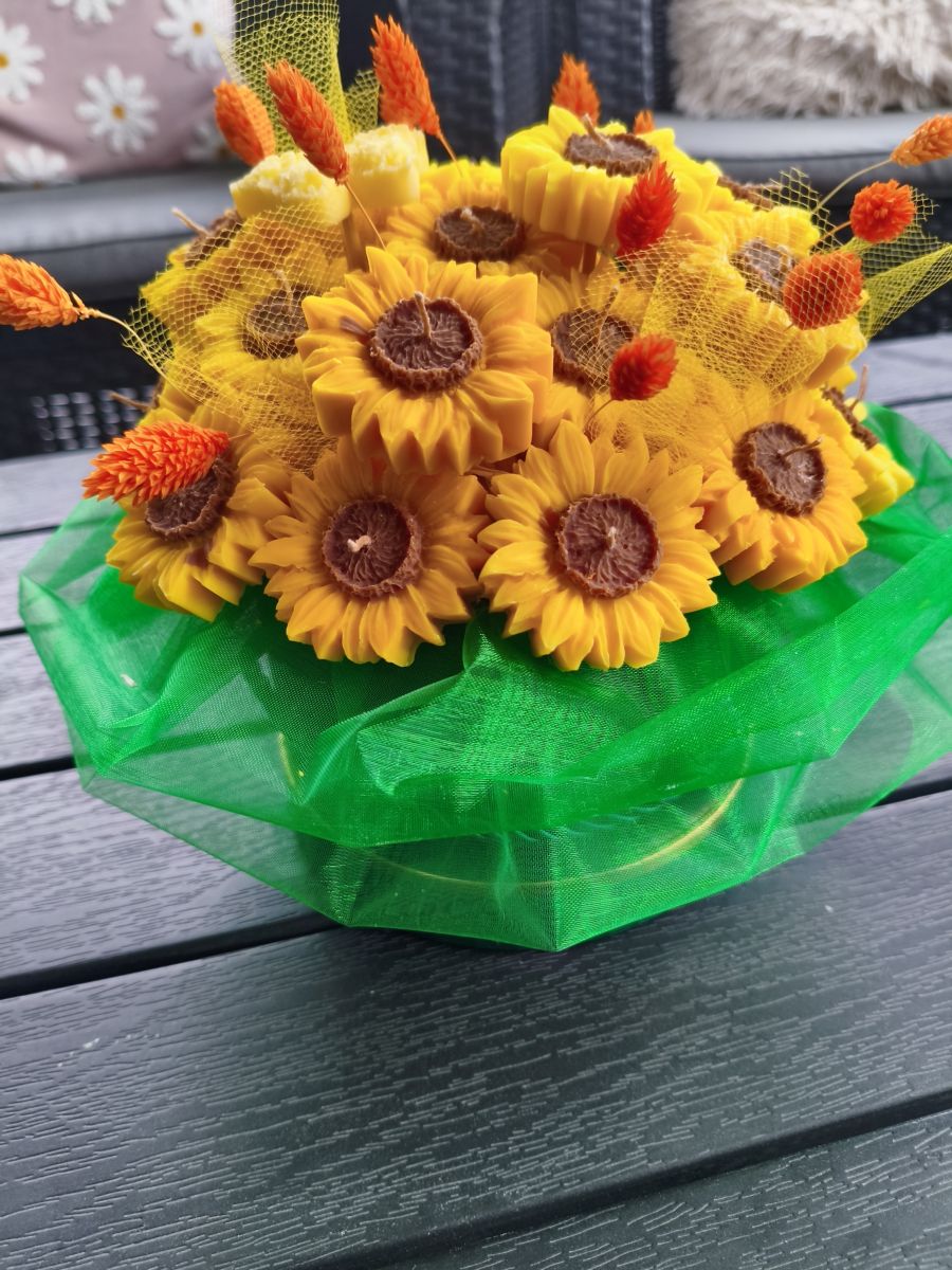 Candle flower box XL słoneczniki wykonany z naturalnych świec sojowych z aromatem - DeasyArt – rękodzieło Boho, lampiony & dekoracje handmade
