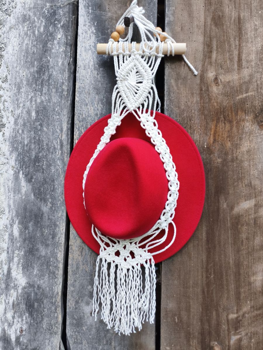 Piękny i niepowtarzalny wieszak na kapelusz – makrama handmade - DeasyArt – rękodzieło Boho, lampiony & dekoracje handmade
