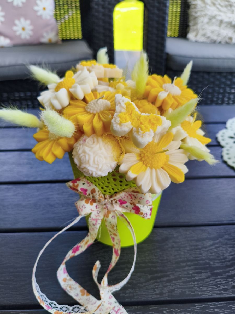 Candle flower box L stokrotki wykonany z naturalnych świec sojowych z aromatem - DeasyArt – rękodzieło Boho, lampiony & dekoracje handmade