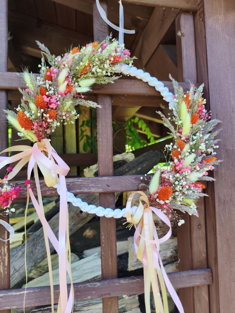Makramowa zawieszka „Pastelowy Susz” – ręcznie robiona dekoracja boho - DeasyArt – rękodzieło Boho, lampiony & dekoracje handmade