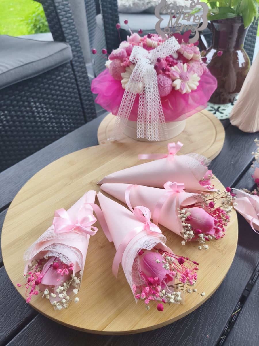 Bukiecik „Pudrowa Chmurka - z świecą wykonaną z naturalnego wosku sojowego - DeasyArt – rękodzieło Boho, lampiony & dekoracje handmade