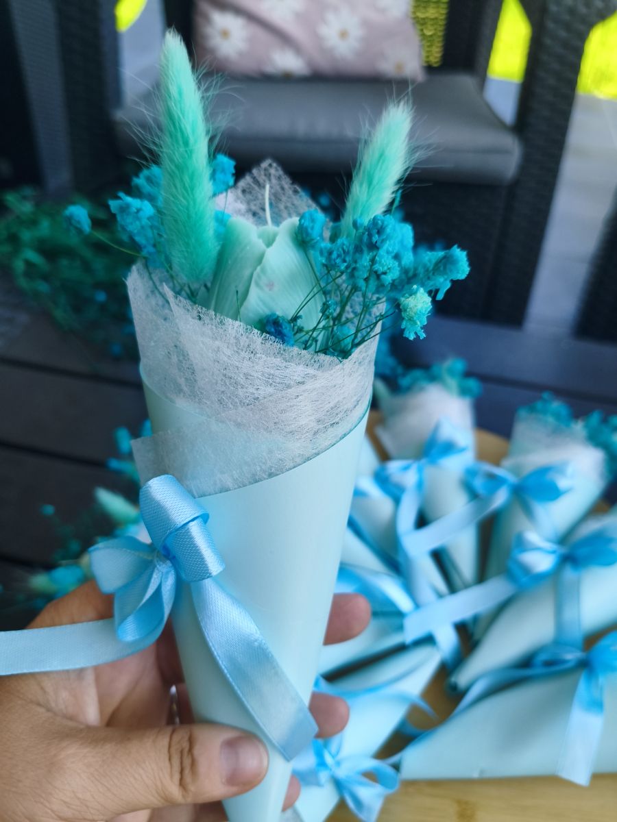 Bukiecik "Tulipanowa chmurka" z świecą z naturalnego wosku sojowego - DeasyArt – rękodzieło Boho, lampiony & dekoracje handmade