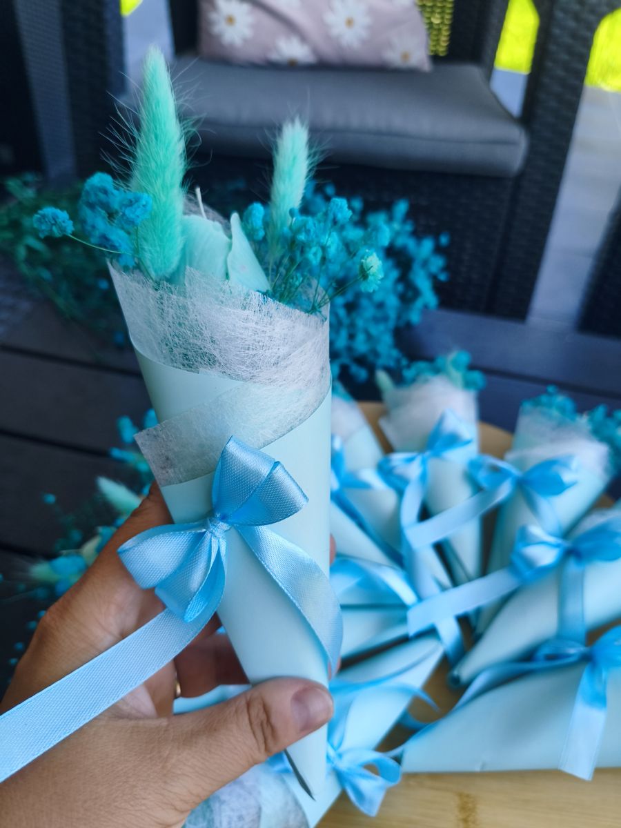 Bukiecik "Tulipanowa chmurka" z świecą z naturalnego wosku sojowego - DeasyArt – rękodzieło Boho, lampiony & dekoracje handmade