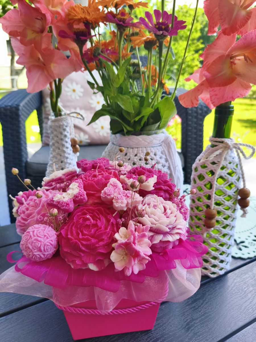 Piwoniowa Chmurka – Candle Flowers Box z naturalnego wosku sojowego - DeasyArt – rękodzieło Boho, lampiony & dekoracje handmade