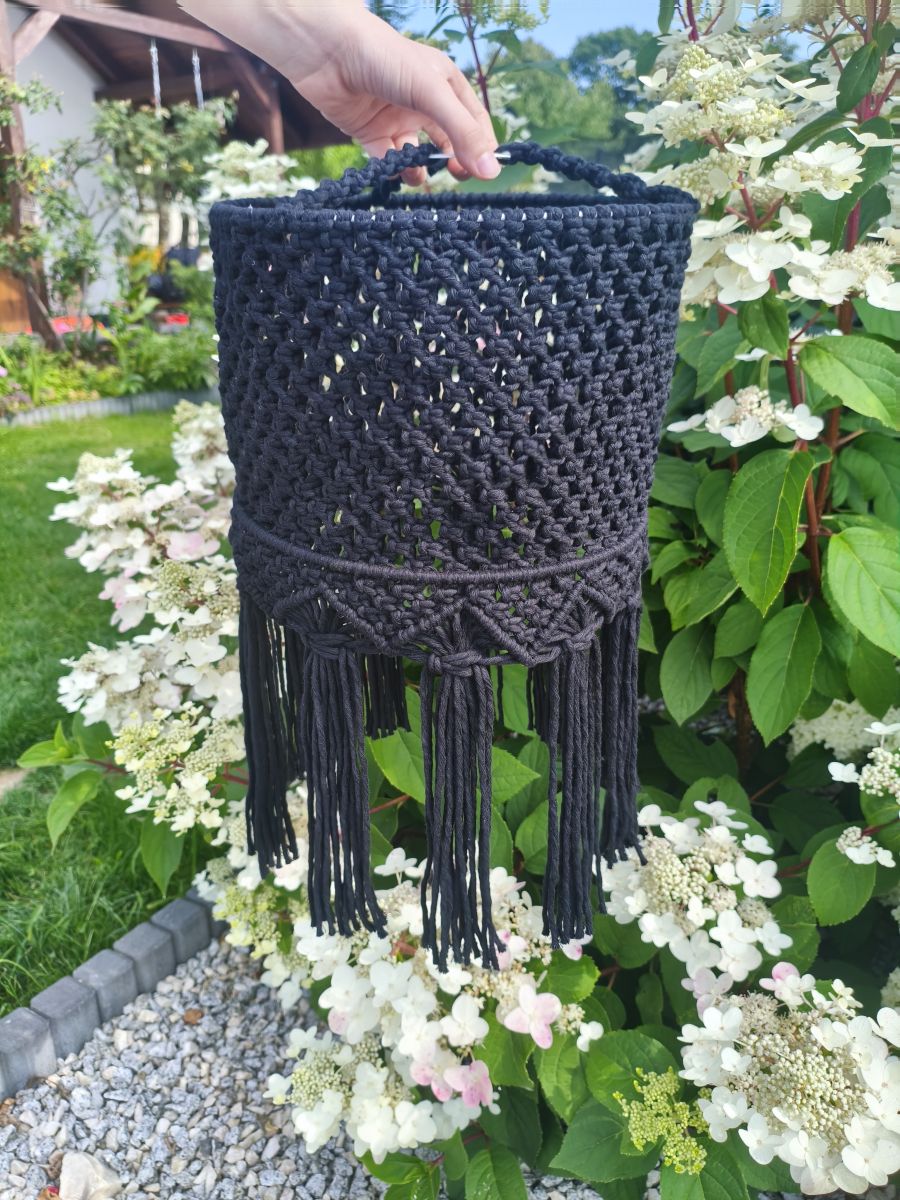 Abażur makramowy w stylu Boho „Noir Luna” - DeasyArt – rękodzieło Boho, lampiony & dekoracje handmade