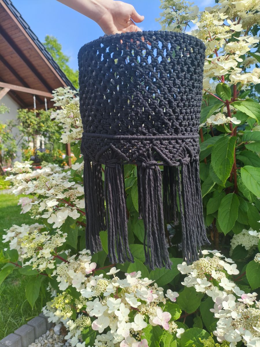 Abażur makramowy w stylu Boho „Noir Luna” - DeasyArt – rękodzieło Boho, lampiony & dekoracje handmade