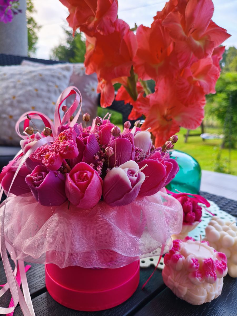 Flower Box „Różowa Symfonia” - świece z naturalnego wosku sojowego - DeasyArt – rękodzieło Boho, lampiony & dekoracje handmade