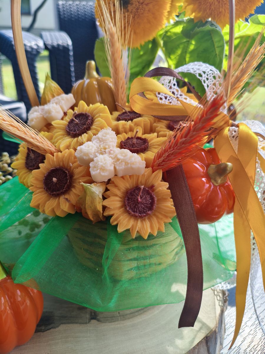„Słoneczny Zakątek” – jesień zamknięta w wiklinowym koszyku - DeasyArt – rękodzieło Boho, lampiony & dekoracje handmade
