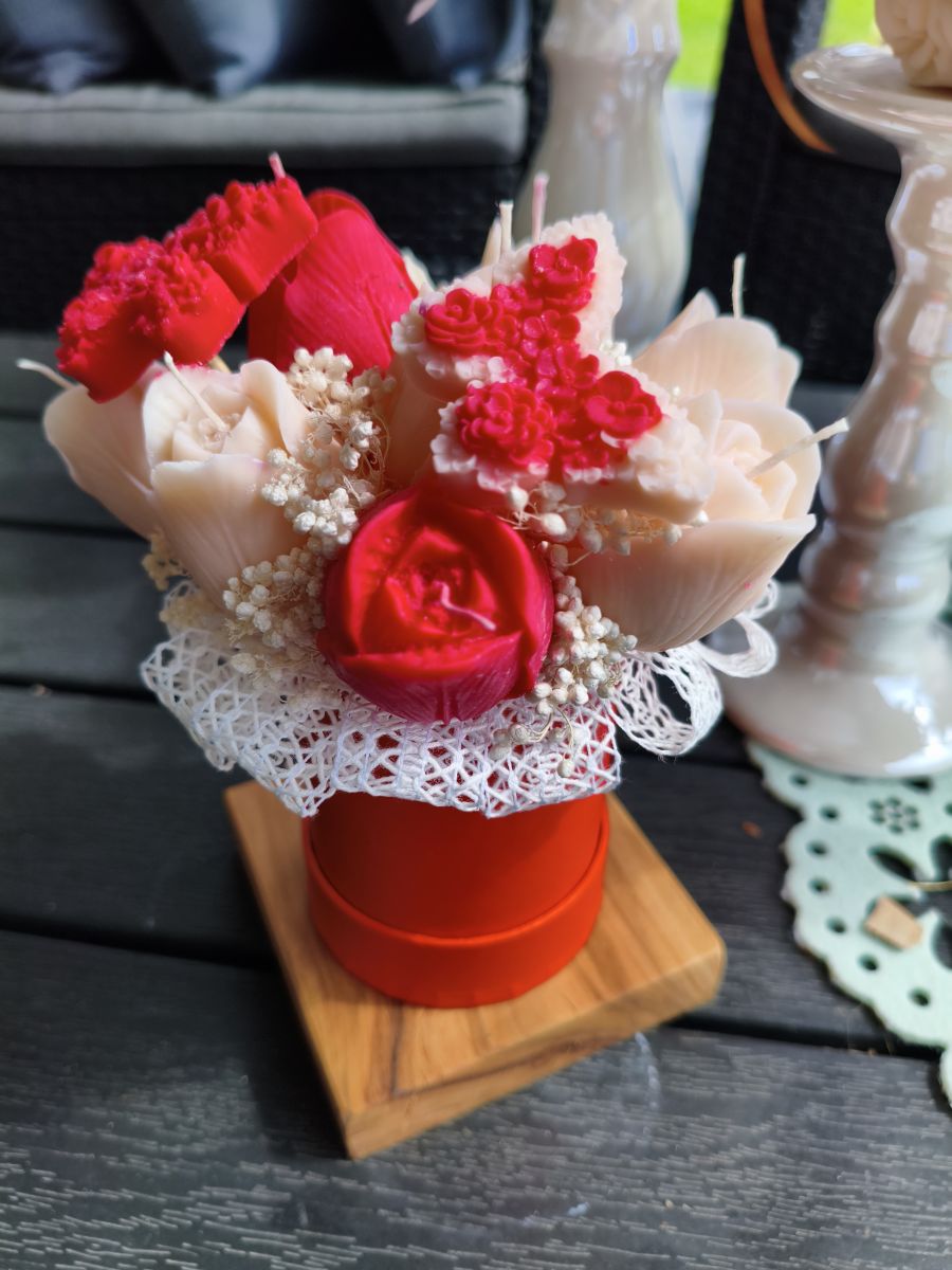 „Bukiet, który nie więdnie” – wyjątkowy box ze świecami sojowymi - DeasyArt – rękodzieło Boho, lampiony & dekoracje handmade