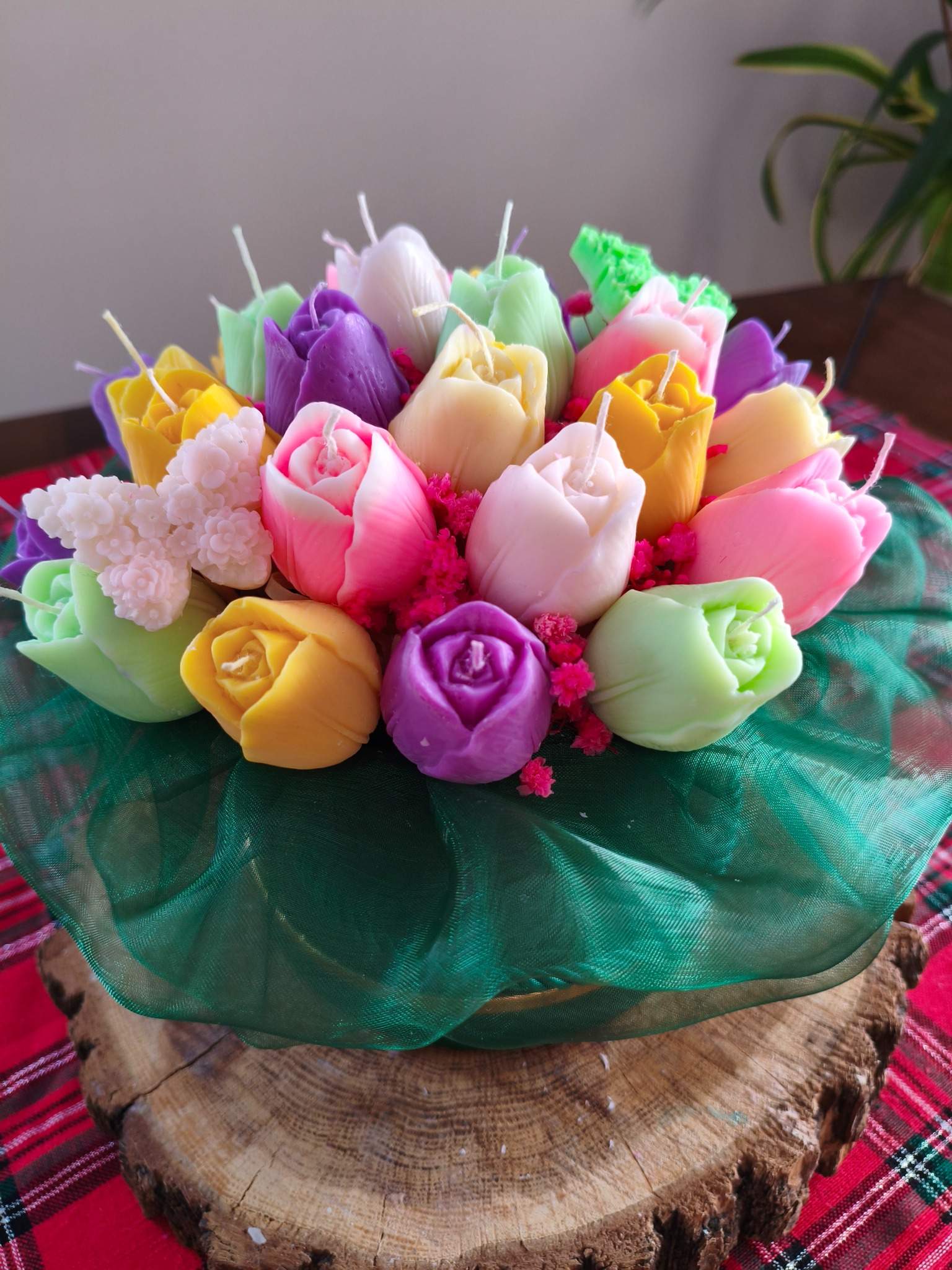 Candle Flower box kolorowe tulipany XL wykonany z naturalnych świec sojowych - DeasyArt – rękodzieło Boho, lampiony & dekoracje handmade