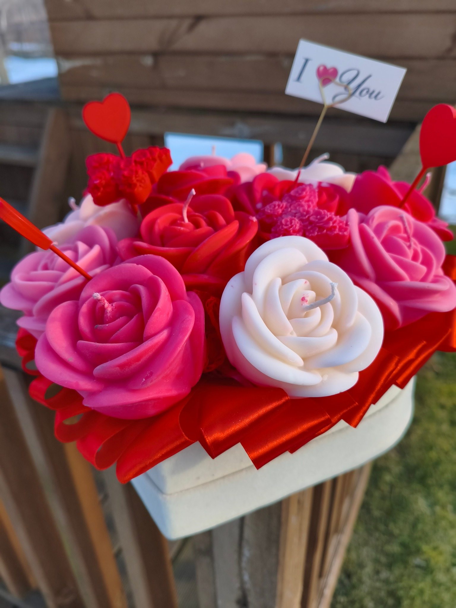 Walentynkowy Candle Flower box XXL wykonany z naturalnych świec sojowych z aromatem - DeasyArt – rękodzieło Boho, lampiony & dekoracje handmade