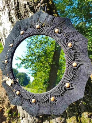 Lustro z mandalą CZARNA MAMBA - DeasyArt – rękodzieło Boho, lampiony & dekoracje handmade