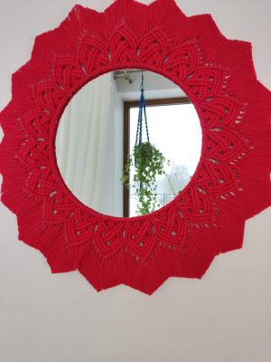 Lustro z mandalą SCARLET BLOOM - DeasyArt – rękodzieło Boho, lampiony & dekoracje handmade