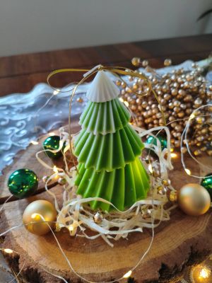 Świeca świąteczna sojowa CHOINKA ZIELONA  - DeasyArt – rękodzieło Boho, lampiony & dekoracje handmade