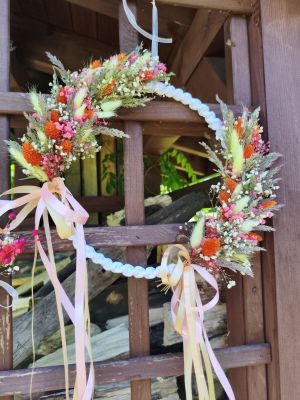 Makramowa zawieszka „Pastelowy Susz” – ręcznie robiona dekoracja boho - DeasyArt – rękodzieło Boho, lampiony & dekoracje handmade