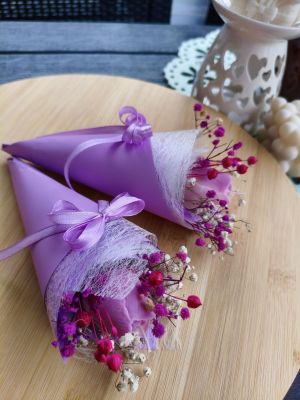 Bukiecik „Lilia" - z świecą wykonaną z naturalnego wosku sojowego - DeasyArt – rękodzieło Boho, lampiony & dekoracje handmade
