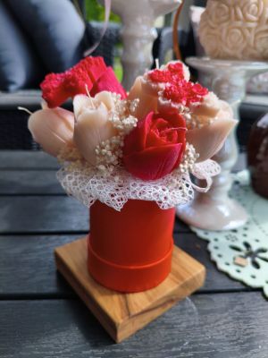 „Bukiet, który nie więdnie” – wyjątkowy box ze świecami sojowymi - DeasyArt – rękodzieło Boho, lampiony & dekoracje handmade