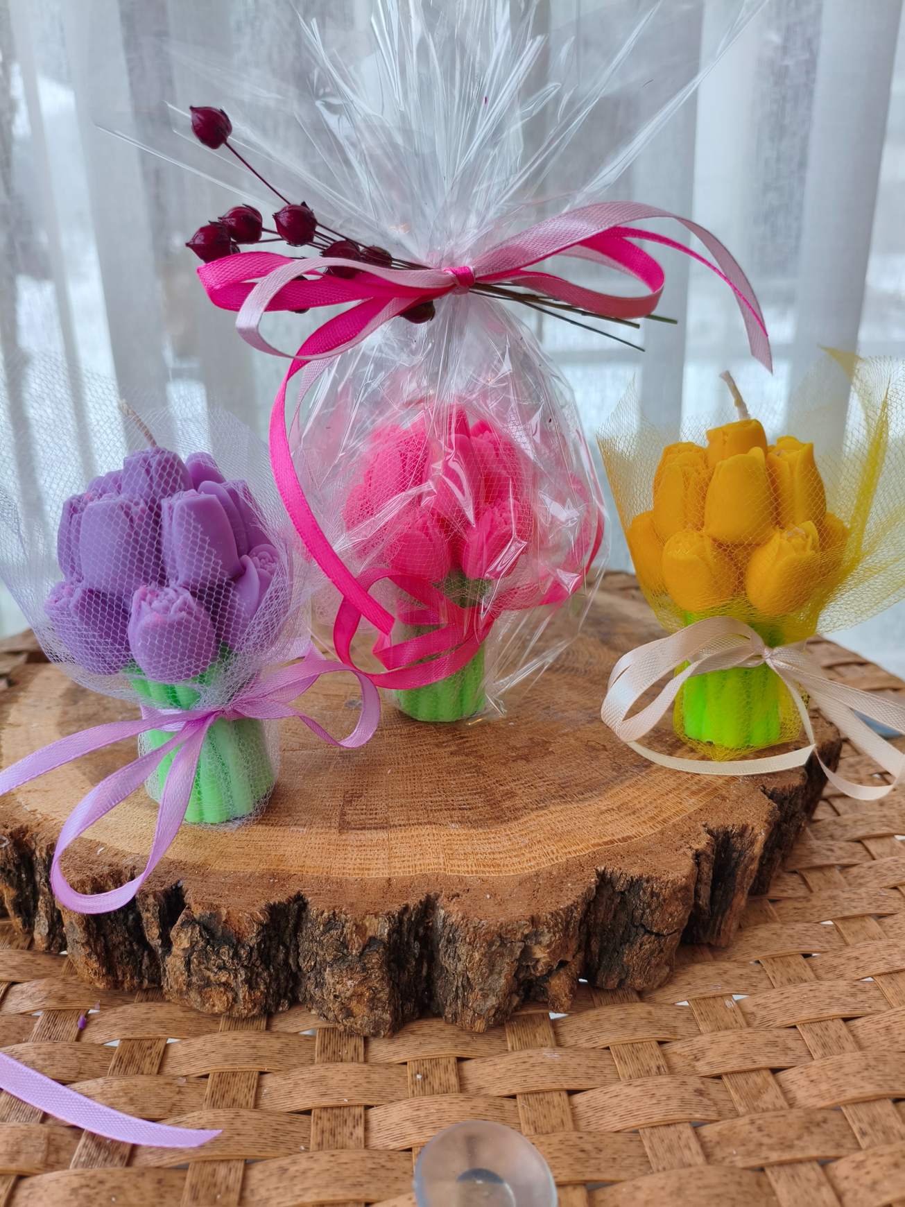 Upominek na Dzień Babci - świeca z wosku sojowego bukiet tulipanów - DeasyArt – rękodzieło Boho, lampiony & dekoracje handmade